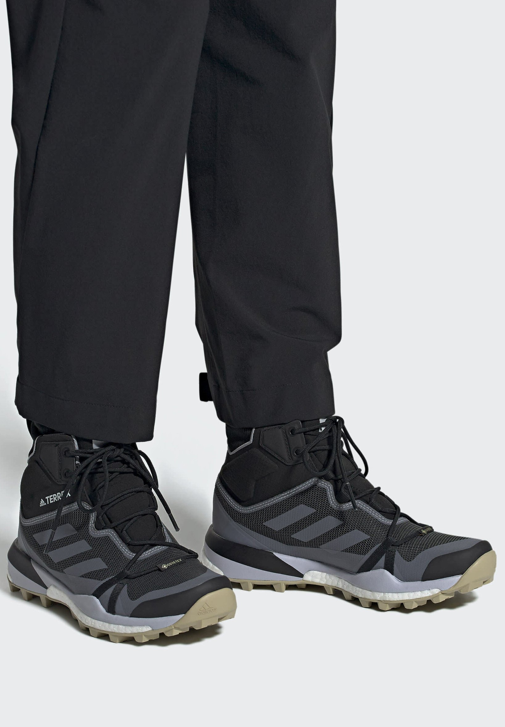 Women TERREX SKYCHASER GORE-TEX BOOST HIKING SHOES - Mountain shoes Women TERREX SKYCHASER GORE-TEX BOOST HIKING SHOES - Mountain shoes