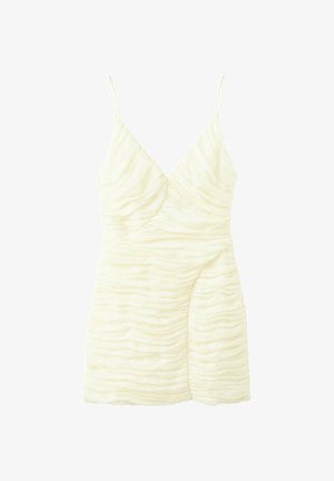 Vestido mini color crema con textura fruncida, escote en V profundo y tirantes finos tipo espagueti.