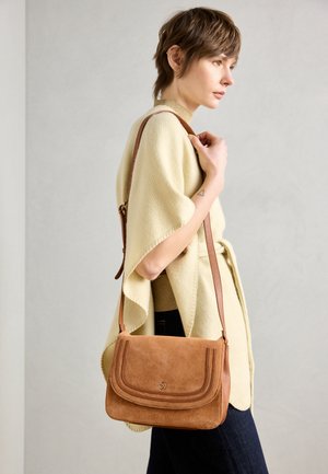 LEATHER ADERA - Skuldertasker - cognac