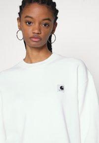 Carhartt WIP NELSON - Sweatshirt - off-white