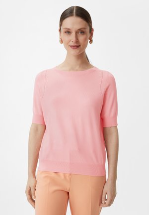 Kurzarmpullover mit Rundhalsausschnitt aus weichem, rosafarbenem Strickstoff. Verfügt über strukturierte Akzente entlang der Schulternähte und einen gerippten Saum.