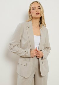 Unausgewählt, natural