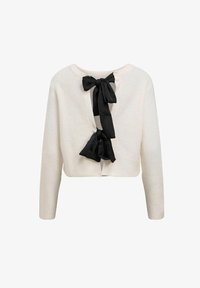 Pasirinkta, white sand