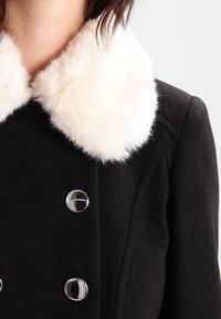 Dorothy Perkins Outdoorjacka - black