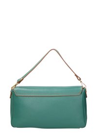Borsa a tracolla in pelle teal con finitura testurizzata, caratterizzata da una tracolla marrone removibile e dettagli in metallo color oro. Forma rettangolare.