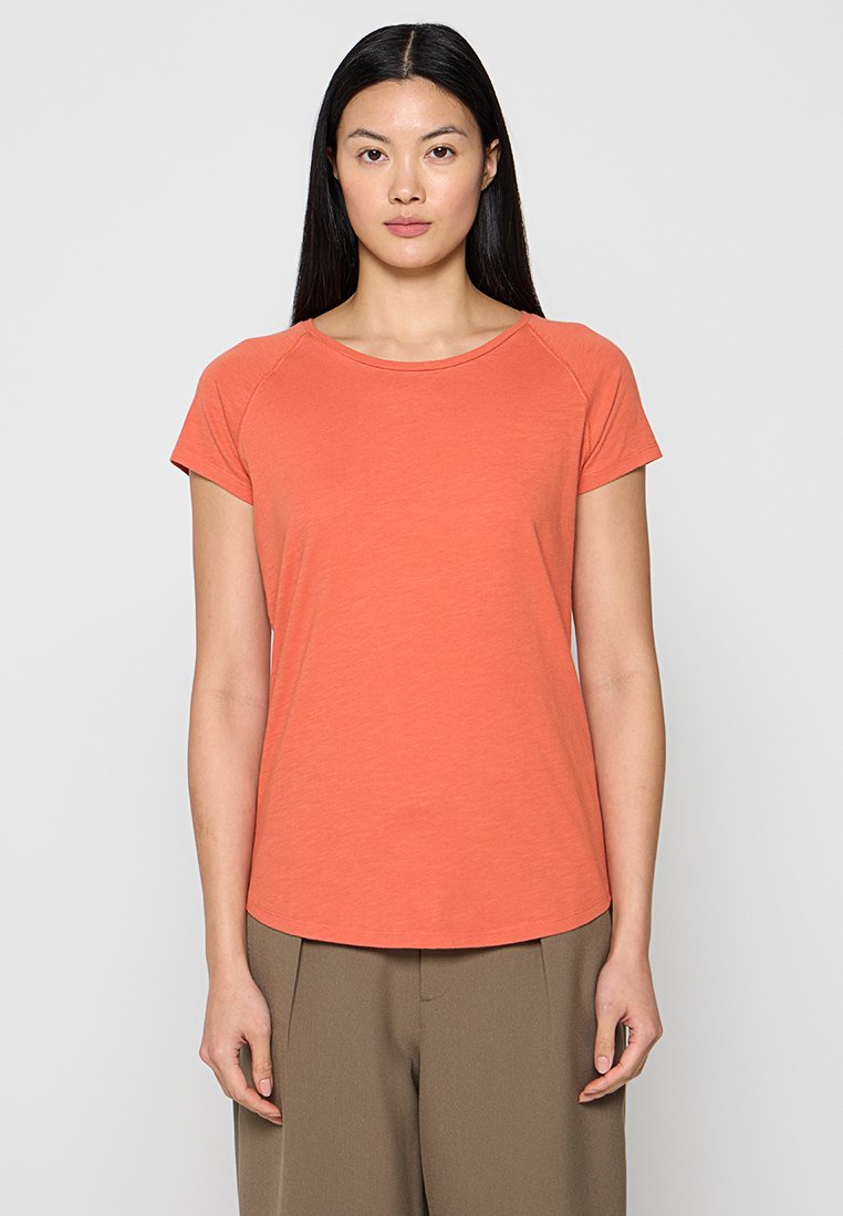 closed T-shirt basic oranje closed T-shirt basic oranje