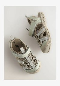 Nevybrané, neutral grey