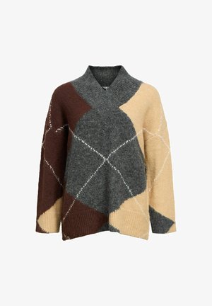 Strickpullover mit legerer Passform, V-Ausschnitt und Rautenmuster in Grau, Braun und Beige mit weißen Akzenten. Weiche, gemütliche Textur.