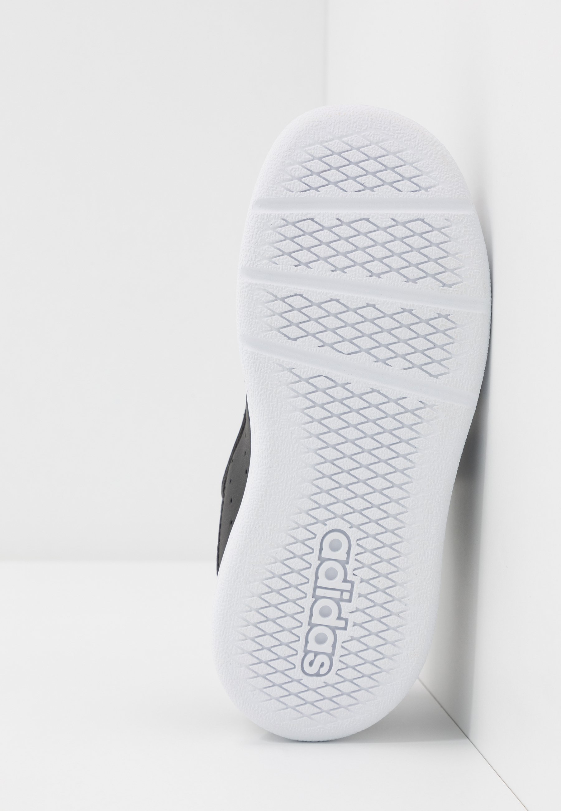 white walking trainers