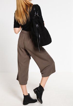 KIOMI Sac à dos - black