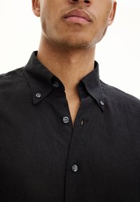Oscar Jacobson REG FIT BD SIGNATURE - Camicia - black