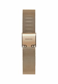 Bracciale dell'orologio in rete color oro con chiusura in metallo liscia. Il bracciale presenta un motivo testurizzato ed è contrassegnato con "GUESS" sulla chiusura.