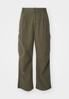 COLE PANT - Cargohose - office green