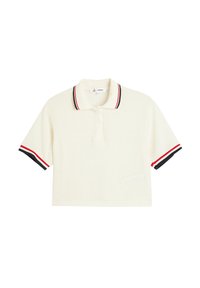 Polo a maniche corte in crema con tessuto testurizzato, pattina con tre bottoni e polsini e colletto a righe nere e rosse in contrasto.