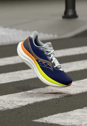 Saucony TRIUMPH 23 - Cestná bežecká obuv - frigid/citron