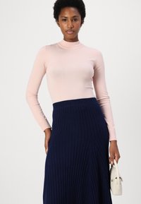 pure cashmere FLARED SKIRT - sukňa v tvare A - navy