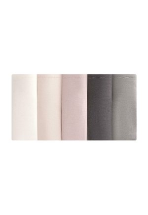 Ensemble de cinq échantillons de tissu dans différentes nuances : blanc, rose clair, rose pâle, gris foncé et gris moyen. Texture lisse, sans motifs.