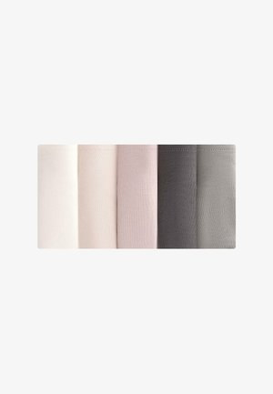 Ensemble de cinq échantillons de tissu dans différentes nuances : blanc, rose clair, rose pâle, gris foncé et gris moyen. Texture lisse, sans motifs.