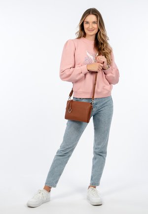 SURI FREY UMHÄNGE DEBBY - Cross body bag - cognac
