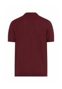 Polo shirt corto di colore bordeaux, con colletto classico, realizzato in un tessuto liscio, caratterizzato da un design semplice e pulito, senza loghi o motivi visibili.