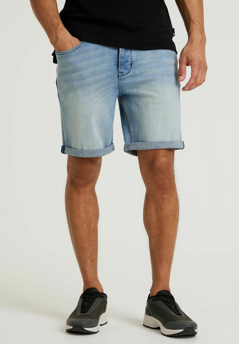CHASIN' - CROWN.S BARKIS - Denim shorts - denim, Enlarge