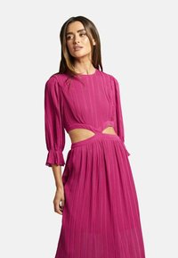Alma en Pena Maxikleid - rojo