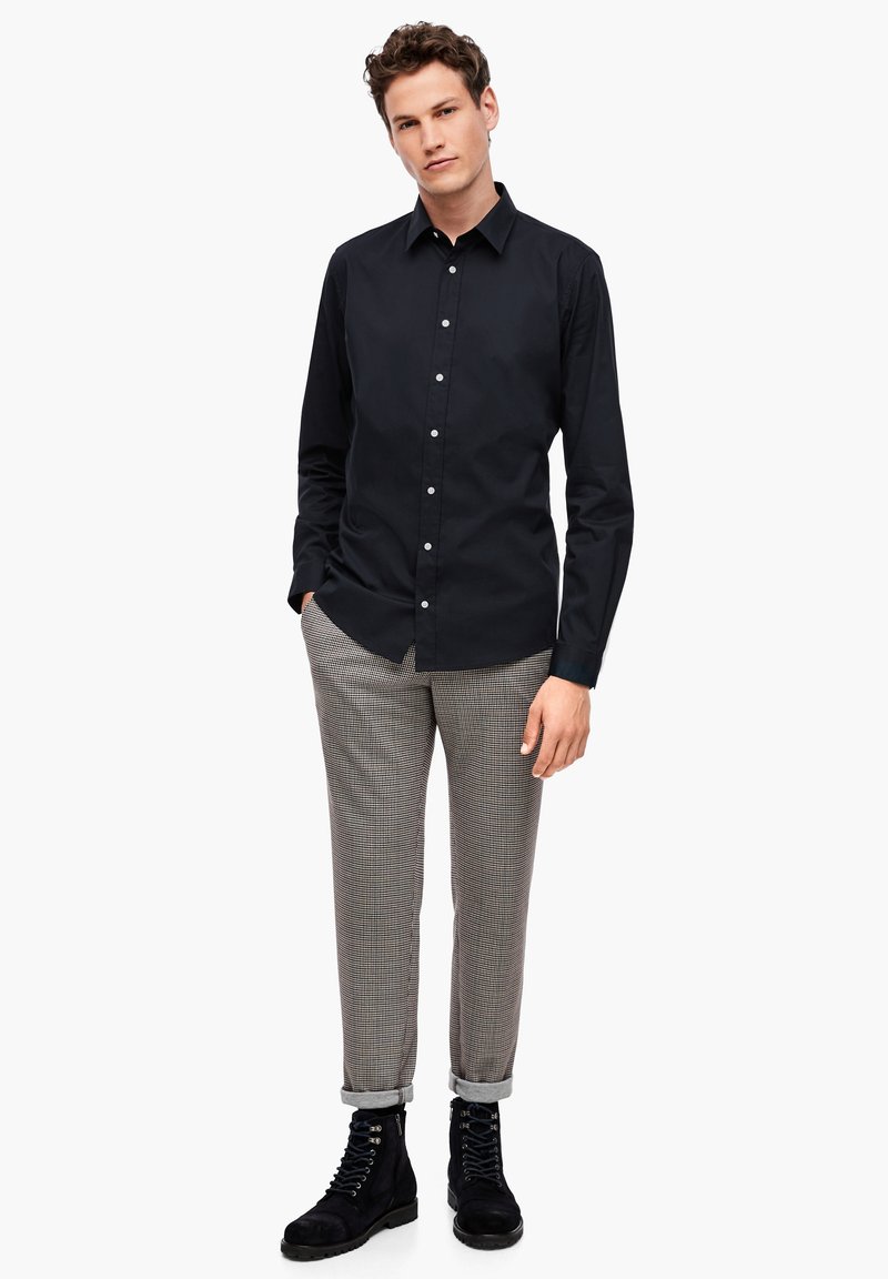 Herren Komplettanzüge | s.Oliver BLACK LABEL Businesshemd dark blue/dunkelblau - XD92762 Herren Komplettanzüge | s.Oliver BLACK LABEL Businesshemd dark blue/dunkelblau - XD92762
