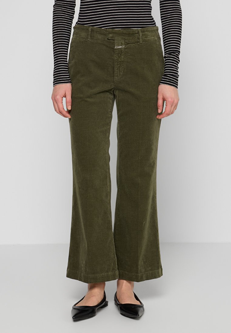 closed Broek groen closed Broek groen