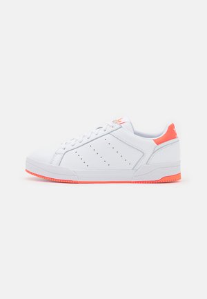 COURT TOURINO UNISEX - Tenisky - footwear white/solar orange/core black