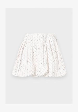 Λευκή πλισέ φούστα με λεπτό σχέδιο σε χρυσές και μπεζ παγιέτες, τοποθετημένο σε κάθετες γραμμές και μικρές συστάδες.