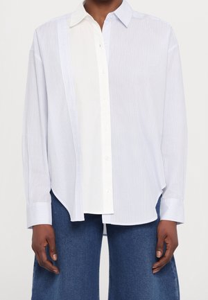Blus - blue