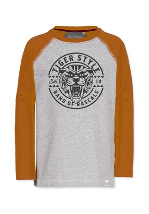 Grå langærmet t-shirt med orange raglanærmer, der har et sort tiger grafik og teksten "Tiger Style" i et cirkulært design.