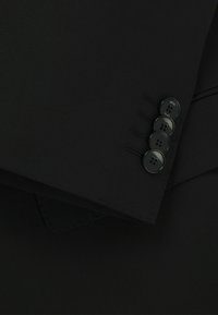Thumbnail Image 9