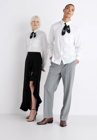 Sister Jane LILIAN TIE SHIRT UNISEX - Krekls - white