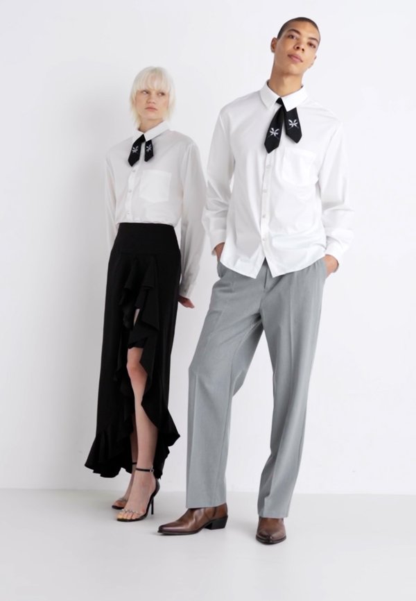 LILIAN TIE SHIRT UNISEX - Shirt4