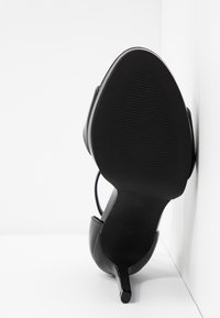 Madden Girl Korolliset sandaalit - black