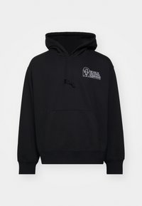 Hoodie noir en tissu doux, avec une poche kangourou, un capuchon avec cordon de serrage, et un texte de logo blanc sur la zone gauche de la poitrine.