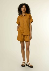 FRNCH CLARY - Overhemdblouse - ocre