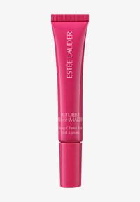 Estee Lauder Futurist Blushmaker, en lyserød tube med en duglignende blush, der har et slankt design med tydelig tekst og en glat konsistens.