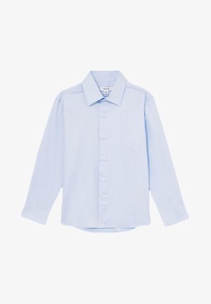 Camisa azul claro de manga larga con botones, cuello puntiagudo, cinco botones delanteros y dobladillo ligeramente curvado.