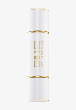 PAT McGRATH LABS SKIN FETISH HIGHLIGHTER & BALM DUO - Illuminanti - NUDE