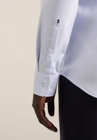 Seidensticker BUSINESS - Camicia elegante - light blue