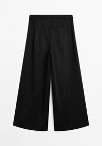Pantalon noir à jambes larges, taille haute, passants de ceinture et détails de couture arrière, vu de dos sur fond blanc.