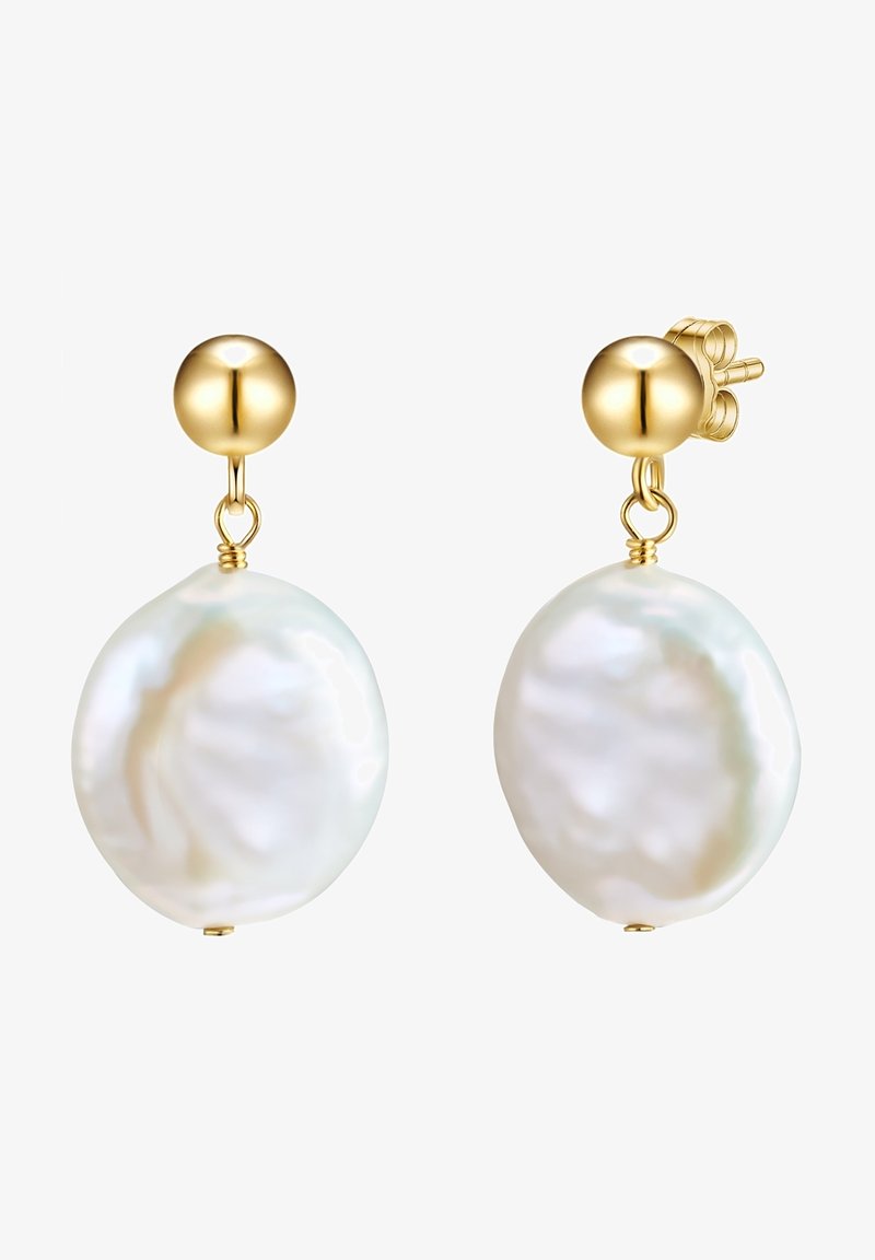 Boucles d'oreilles en or avec de grandes perles blanches en forme irrégulière. Les perles présentent une texture lisse et un léger éclat irisé.