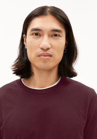 ARMEDANGELS JAAMES - T-Shirt basic - cranberry juice