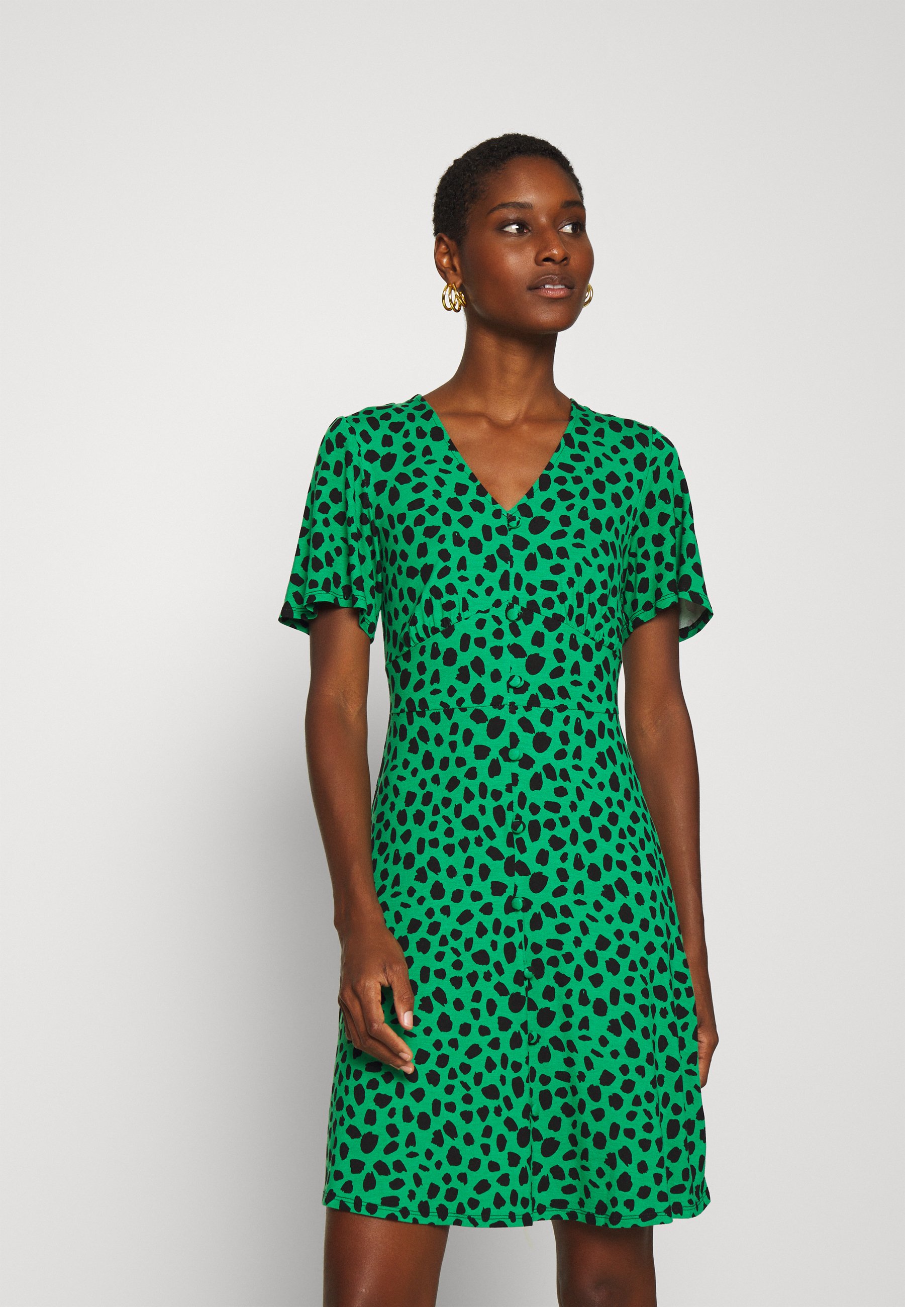 Dorothy Perkins SPOT BUTTON THROUGH TEA DRESS Jerseykjole Dorothy Perkins TIA FLORAL RUFFLE LONG SLEEVE DRESS - Kjole - green