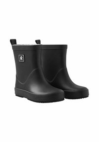 Schwarze Gummiregenstiefel mit einer strukturierten Griffsohle, einer abgerundeten Spitze, einer glatten Oberfläche und einer weichen Fütterung am oberen Rand, versehen mit einem Logo-Patch.