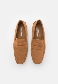 Jack & Jones JFWJENSEN - Mokassin - cognac