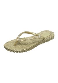 Flip-flop dorato con suola testurizzata, dotato di sottili cinture metallizzate decorate con rhinestones trasparenti e un design intrecciato.