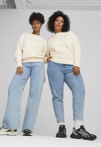 Puma BETTER RELAXED CREW - Sweatshirt - no color